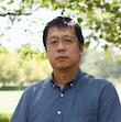 顔写真：新 謙二さん